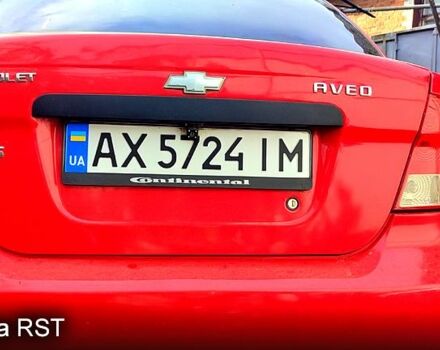 Красный Шевроле Авео, объемом двигателя 1.5 л и пробегом 160 тыс. км за 3300 $, фото 1 на Automoto.ua