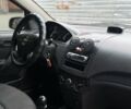 Красный Шевроле Авео, объемом двигателя 1.5 л и пробегом 280 тыс. км за 2800 $, фото 5 на Automoto.ua