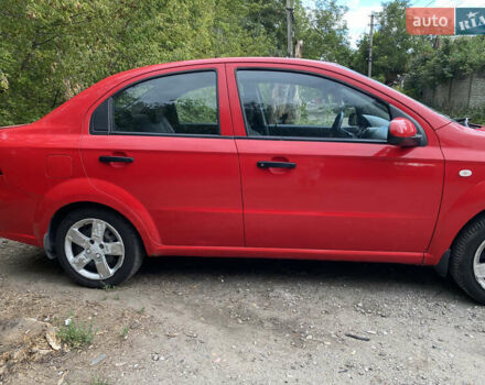 Красный Шевроле Авео, объемом двигателя 1.5 л и пробегом 176 тыс. км за 3300 $, фото 4 на Automoto.ua