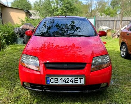 Красный Шевроле Авео, объемом двигателя 1.5 л и пробегом 190 тыс. км за 3100 $, фото 2 на Automoto.ua