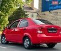Красный Шевроле Авео, объемом двигателя 1.5 л и пробегом 228 тыс. км за 3999 $, фото 3 на Automoto.ua