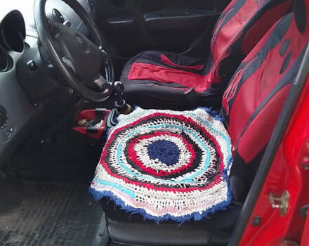 Красный Шевроле Авео, объемом двигателя 1.5 л и пробегом 210 тыс. км за 4000 $, фото 2 на Automoto.ua