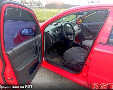 Красный Шевроле Авео, объемом двигателя 1.5 л и пробегом 109 тыс. км за 4600 $, фото 6 на Automoto.ua