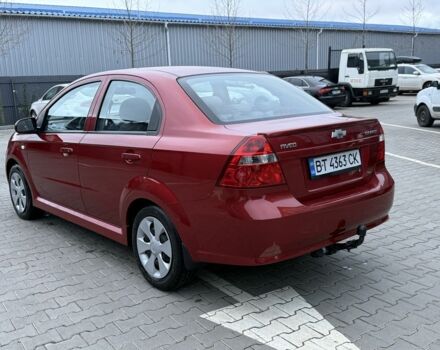 Красный Шевроле Авео, объемом двигателя 1.4 л и пробегом 180 тыс. км за 3300 $, фото 2 на Automoto.ua