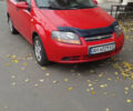 Красный Шевроле Авео, объемом двигателя 1.5 л и пробегом 210 тыс. км за 4000 $, фото 1 на Automoto.ua