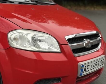 Красный Шевроле Авео, объемом двигателя 1.5 л и пробегом 280 тыс. км за 2800 $, фото 3 на Automoto.ua