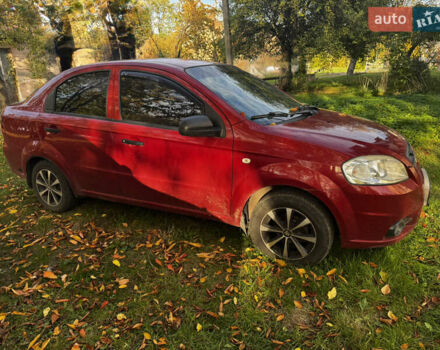 Красный Шевроле Авео, объемом двигателя 1.4 л и пробегом 168 тыс. км за 3700 $, фото 2 на Automoto.ua