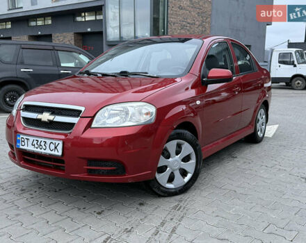 Красный Шевроле Авео, объемом двигателя 1.4 л и пробегом 180 тыс. км за 3300 $, фото 1 на Automoto.ua