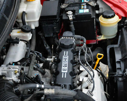 Красный Шевроле Авео, объемом двигателя 1.5 л и пробегом 87 тыс. км за 4800 $, фото 21 на Automoto.ua