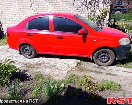 Красный Шевроле Авео, объемом двигателя 1.5 л и пробегом 177 тыс. км за 2200 $, фото 1 на Automoto.ua