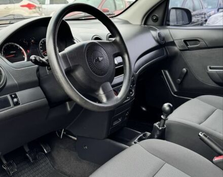 Красный Шевроле Авео, объемом двигателя 1.5 л и пробегом 27 тыс. км за 6100 $, фото 10 на Automoto.ua
