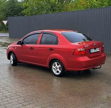 Красный Шевроле Авео, объемом двигателя 1.5 л и пробегом 194 тыс. км за 3000 $, фото 8 на Automoto.ua