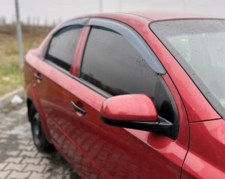 Красный Шевроле Авео, объемом двигателя 1.5 л и пробегом 107 тыс. км за 2100 $, фото 5 на Automoto.ua