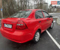 Красный Шевроле Авео, объемом двигателя 1.5 л и пробегом 350 тыс. км за 1799 $, фото 3 на Automoto.ua
