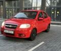 Красный Шевроле Авео, объемом двигателя 1.5 л и пробегом 156 тыс. км за 3700 $, фото 1 на Automoto.ua