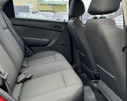 Красный Шевроле Авео, объемом двигателя 1.5 л и пробегом 27 тыс. км за 6100 $, фото 16 на Automoto.ua