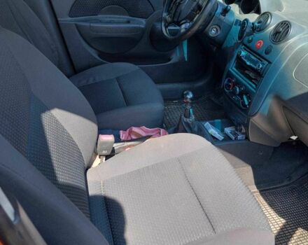 Красный Шевроле Авео, объемом двигателя 0 л и пробегом 154 тыс. км за 830 $, фото 4 на Automoto.ua