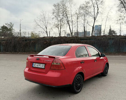 Красный Шевроле Авео, объемом двигателя 1.5 л и пробегом 187 тыс. км за 3300 $, фото 4 на Automoto.ua