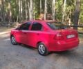Красный Шевроле Авео, объемом двигателя 1.5 л и пробегом 241 тыс. км за 3300 $, фото 4 на Automoto.ua
