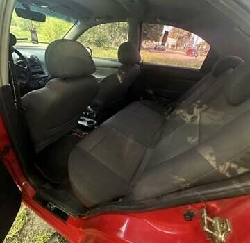 Красный Шевроле Авео, объемом двигателя 1.5 л и пробегом 176 тыс. км за 2650 $, фото 5 на Automoto.ua