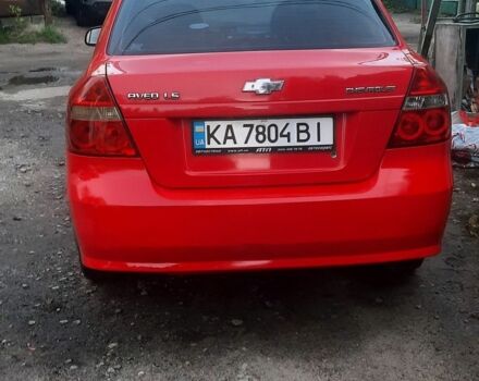 Красный Шевроле Авео, объемом двигателя 1.5 л и пробегом 350 тыс. км за 2900 $, фото 1 на Automoto.ua