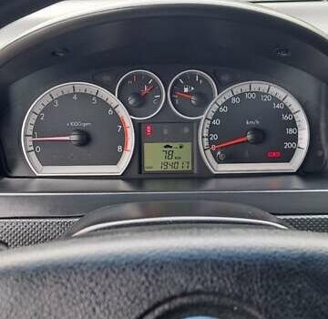 Красный Шевроле Авео, объемом двигателя 1.5 л и пробегом 194 тыс. км за 3000 $, фото 19 на Automoto.ua