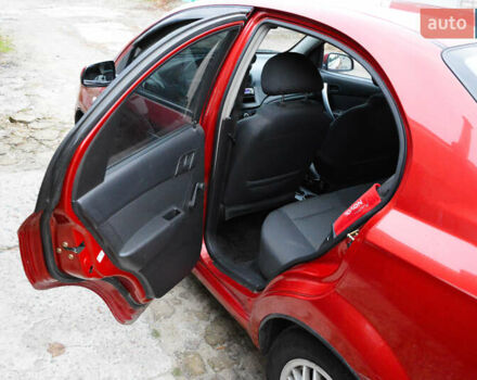 Красный Шевроле Авео, объемом двигателя 1.5 л и пробегом 87 тыс. км за 4800 $, фото 11 на Automoto.ua