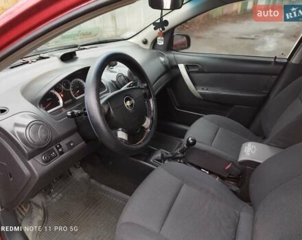 Красный Шевроле Авео, объемом двигателя 1.5 л и пробегом 115 тыс. км за 3000 $, фото 10 на Automoto.ua