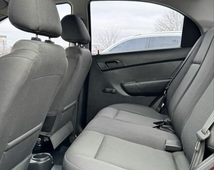 Красный Шевроле Авео, объемом двигателя 1.5 л и пробегом 27 тыс. км за 6100 $, фото 14 на Automoto.ua