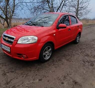 Красный Шевроле Авео, объемом двигателя 1.5 л и пробегом 205 тыс. км за 4100 $, фото 3 на Automoto.ua