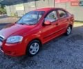 Красный Шевроле Авео, объемом двигателя 1.5 л и пробегом 200 тыс. км за 3200 $, фото 1 на Automoto.ua