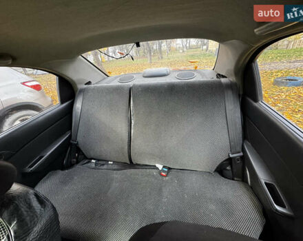 Красный Шевроле Авео, объемом двигателя 1.4 л и пробегом 168 тыс. км за 3700 $, фото 8 на Automoto.ua