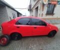 Красный Шевроле Авео, объемом двигателя 1.5 л и пробегом 196 тыс. км за 3300 $, фото 1 на Automoto.ua