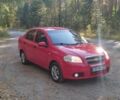 Красный Шевроле Авео, объемом двигателя 1.5 л и пробегом 241 тыс. км за 3500 $, фото 1 на Automoto.ua