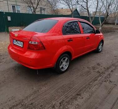 Красный Шевроле Авео, объемом двигателя 1.5 л и пробегом 205 тыс. км за 4100 $, фото 1 на Automoto.ua