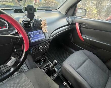 Червоний Шевроле Авео, об'ємом двигуна 1.5 л та пробігом 184 тис. км за 3000 $, фото 9 на Automoto.ua