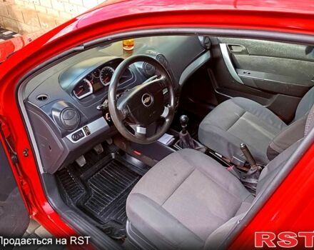 Красный Шевроле Авео, объемом двигателя 1.5 л и пробегом 240 тыс. км за 3500 $, фото 8 на Automoto.ua