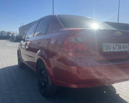 Красный Шевроле Авео, объемом двигателя 1.5 л и пробегом 298 тыс. км за 2900 $, фото 2 на Automoto.ua