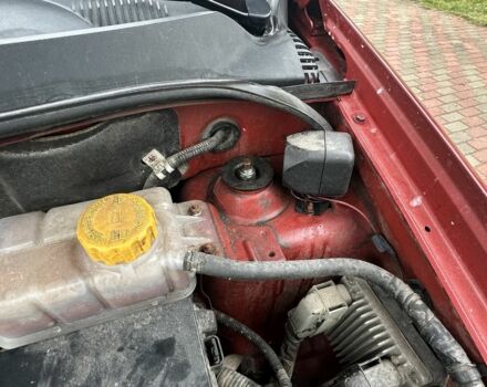 Червоний Шевроле Авео, об'ємом двигуна 1.5 л та пробігом 200 тис. км за 3500 $, фото 13 на Automoto.ua