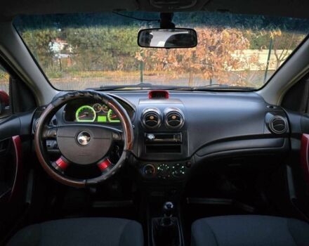 Красный Шевроле Авео, объемом двигателя 0 л и пробегом 180 тыс. км за 3299 $, фото 17 на Automoto.ua