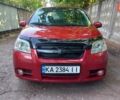 Красный Шевроле Авео, объемом двигателя 1.5 л и пробегом 267 тыс. км за 4298 $, фото 2 на Automoto.ua