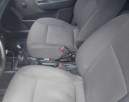 Красный Шевроле Авео, объемом двигателя 1.5 л и пробегом 270 тыс. км за 3500 $, фото 4 на Automoto.ua