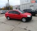 Красный Шевроле Авео, объемом двигателя 1.5 л и пробегом 400 тыс. км за 2500 $, фото 2 на Automoto.ua