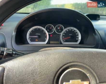 Червоний Шевроле Авео, об'ємом двигуна 1.5 л та пробігом 294 тис. км за 2800 $, фото 1 на Automoto.ua