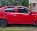 Красный Шевроле Авео, объемом двигателя 1.5 л и пробегом 195 тыс. км за 4500 $, фото 1 на Automoto.ua