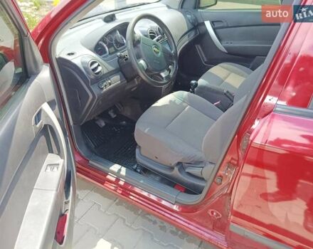 Червоний Шевроле Авео, об'ємом двигуна 1.5 л та пробігом 300 тис. км за 4000 $, фото 4 на Automoto.ua