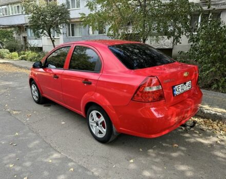 Красный Шевроле Авео, объемом двигателя 1.5 л и пробегом 215 тыс. км за 3800 $, фото 4 на Automoto.ua