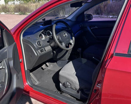 Красный Шевроле Авео, объемом двигателя 1.5 л и пробегом 199 тыс. км за 4300 $, фото 3 на Automoto.ua