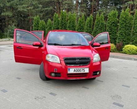 Красный Шевроле Авео, объемом двигателя 1.5 л и пробегом 280 тыс. км за 2500 $, фото 2 на Automoto.ua