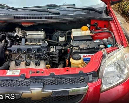 Червоний Шевроле Авео, об'ємом двигуна 1.5 л та пробігом 168 тис. км за 4200 $, фото 1 на Automoto.ua